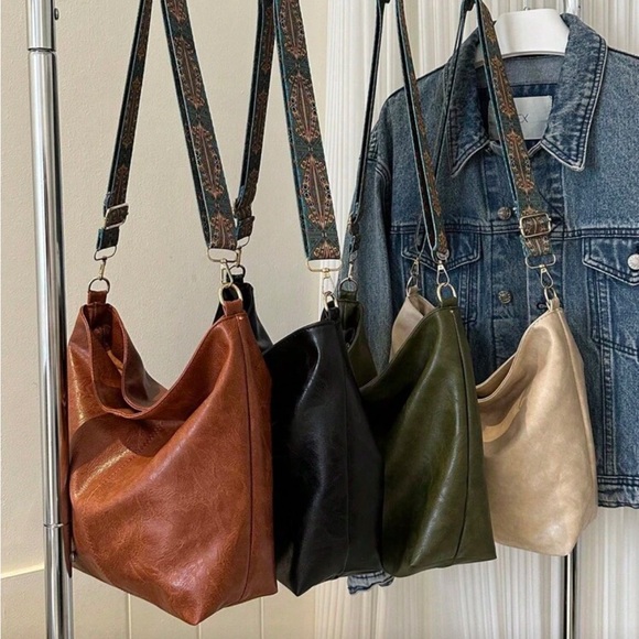 ⚠️Clearance Brown Leather Tote Bag with Patterned Blue Strap - Picture 4 of 7